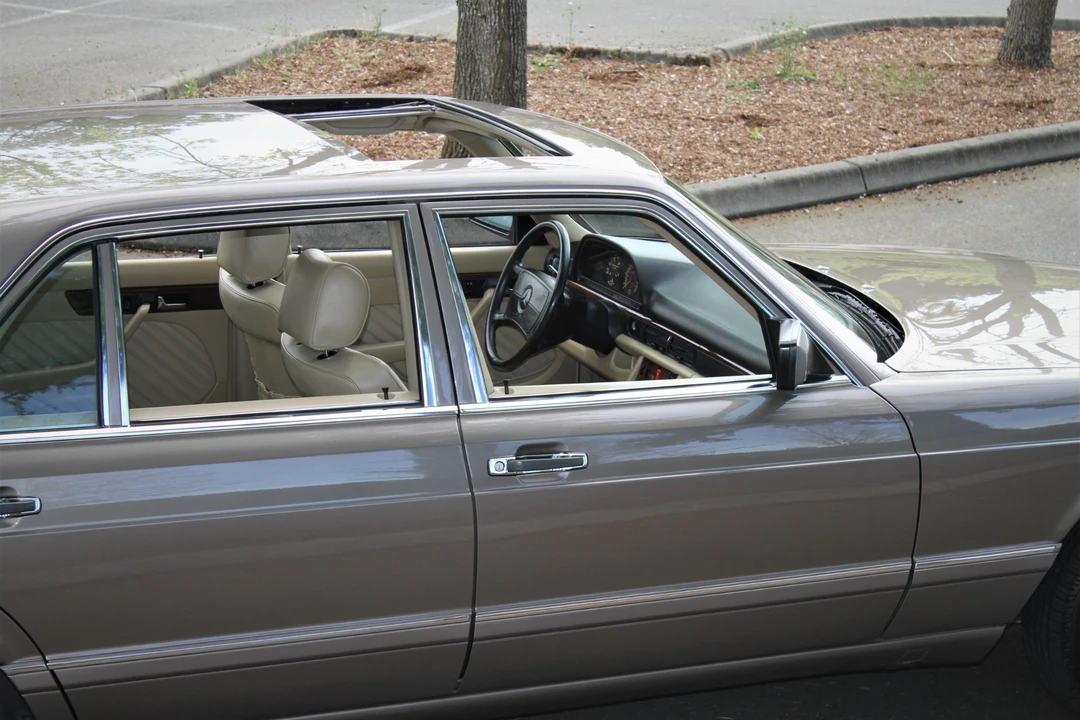 1989 Mercedes-Benz W126 S-Class Sedan - Image 31 of 31