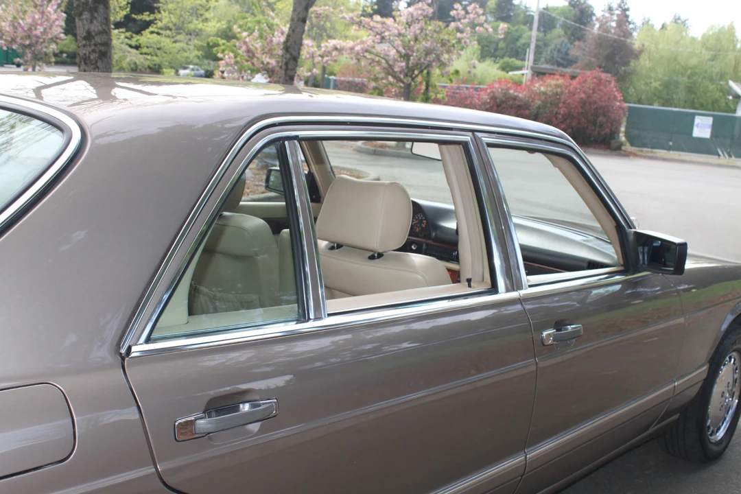 1989 Mercedes-Benz W126 S-Class Sedan - Image 30 of 31