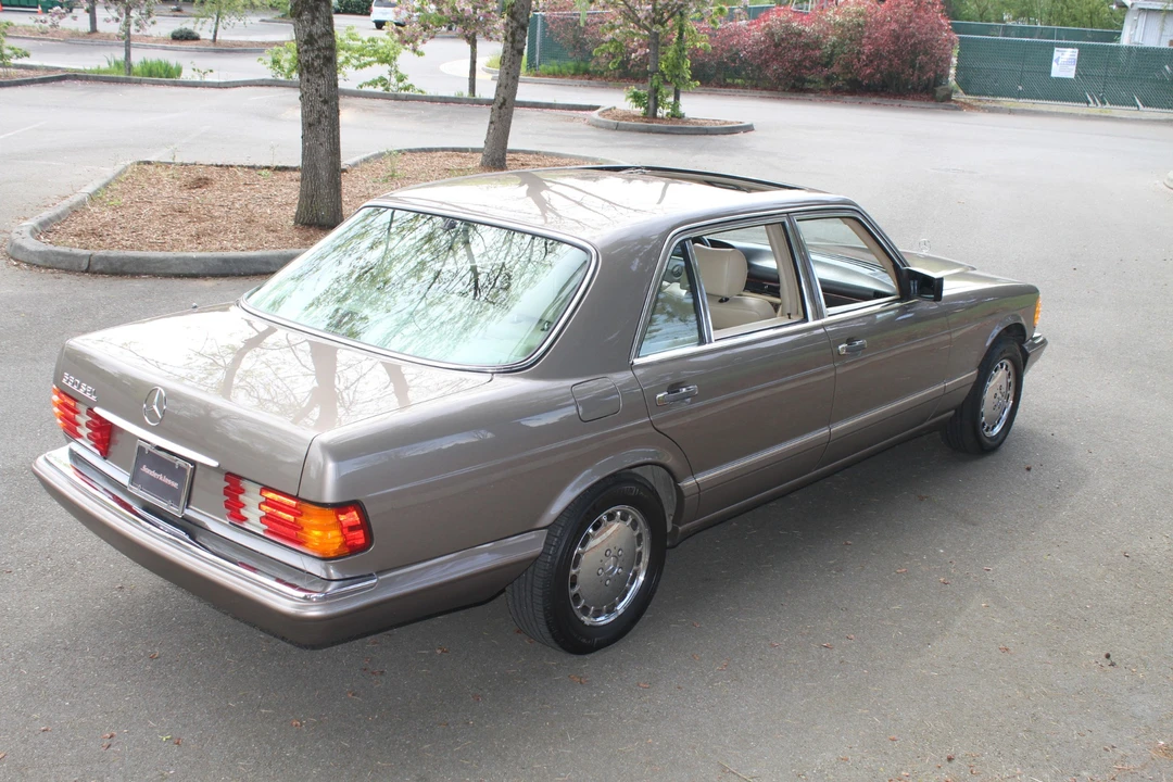 1989 Mercedes-Benz W126 S-Class Sedan - Image 9 of 31