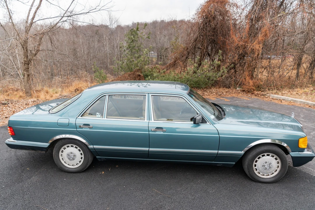 1989 Mercedes-Benz W126 S-Class Sedan - Image 11 of 31