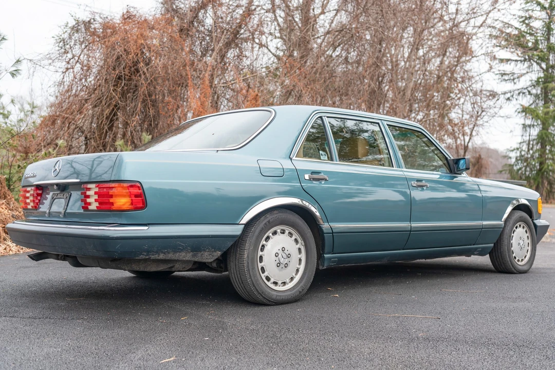 1989 Mercedes-Benz W126 S-Class Sedan - Image 4 of 31