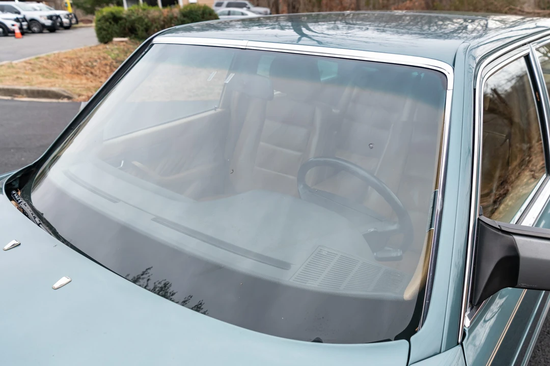 1989 Mercedes-Benz W126 S-Class Sedan - Image 29 of 31