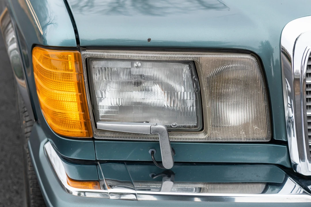 1989 Mercedes-Benz W126 S-Class Sedan - Image 24 of 31