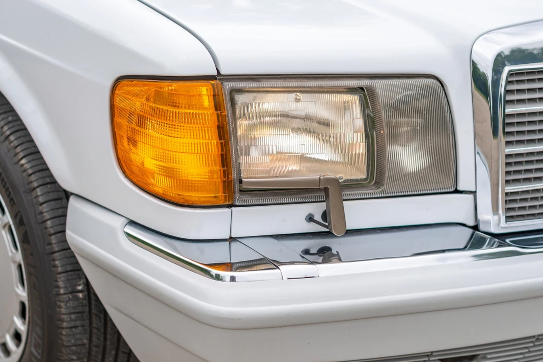 1989 Mercedes-Benz W126 S-Class Sedan - Image 12 of 31