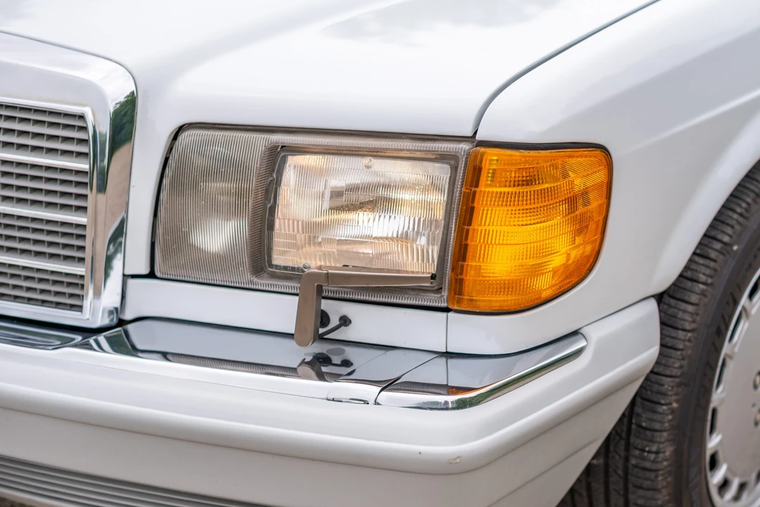 1989 Mercedes-Benz W126 S-Class Sedan - Image 15 of 31