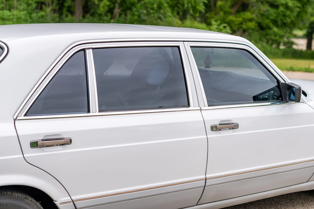 1989 Mercedes-Benz W126 S-Class Sedan - Image 30 of 31