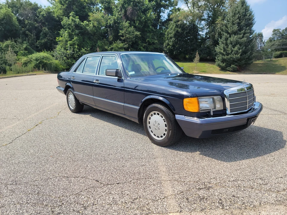 1989 Mercedes-Benz W126 S-Class Sedan - Image 4 of 31