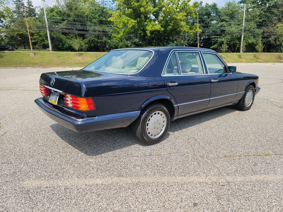 1989 Mercedes-Benz W126 S-Class Sedan - Image 6 of 31