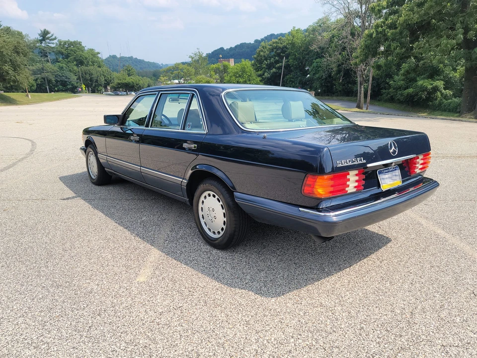 1989 Mercedes-Benz W126 S-Class Sedan - Image 8 of 31