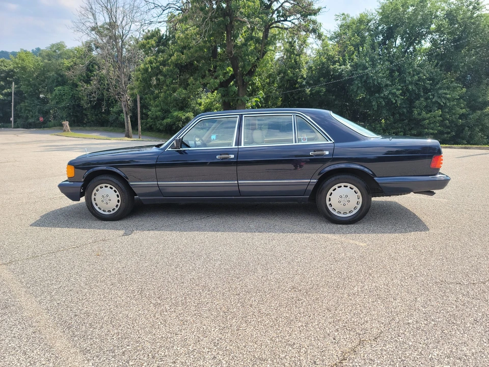 1989 Mercedes-Benz W126 S-Class Sedan - Image 9 of 31