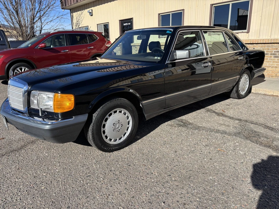 1989 Mercedes-Benz W126 S-Class Sedan - Image 2 of 31
