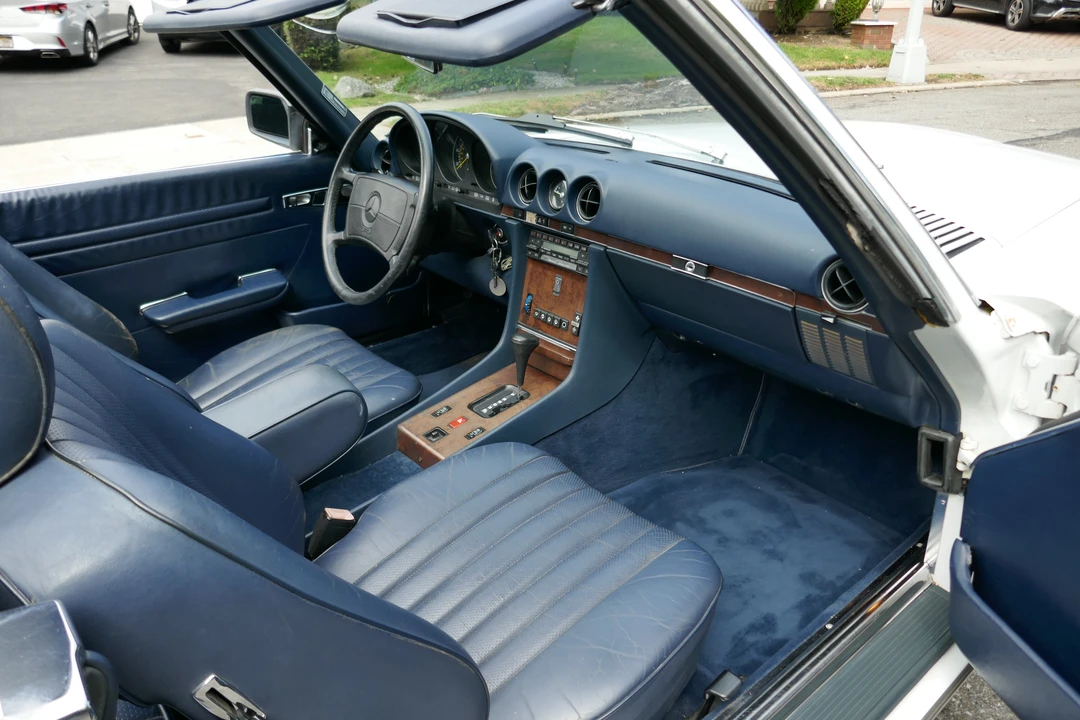 1989 Mercedes-Benz R107 SL-Class - Image 24 of 31