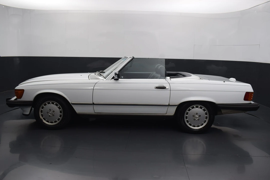1989 Mercedes-Benz R107 SL-Class - Image 9 of 31