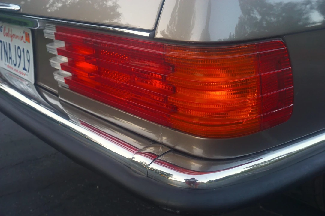 1989 Mercedes-Benz R107 SL-Class - Image 23 of 31