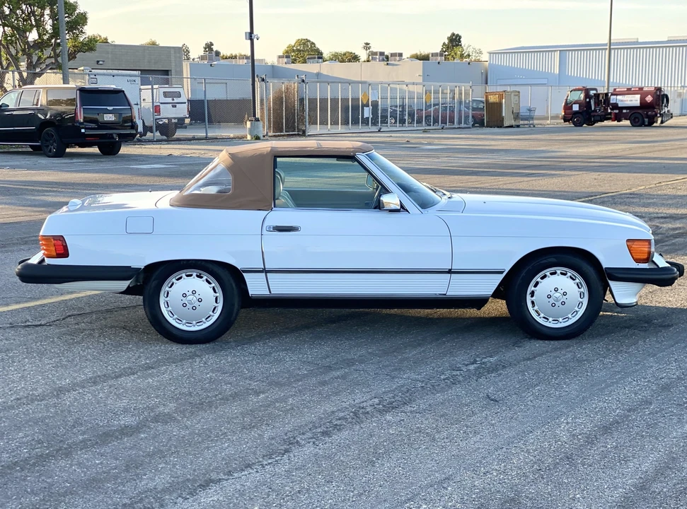 1989 Mercedes-Benz R107 SL-Class - Image 23 of 31