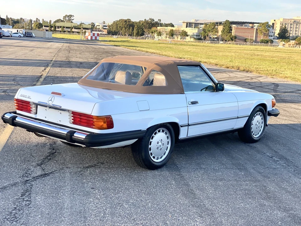 1989 Mercedes-Benz R107 SL-Class - Image 25 of 31