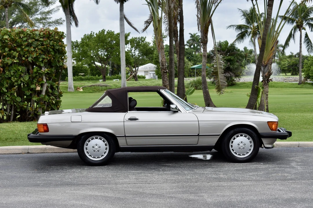 1989 Mercedes-Benz R107 SL-Class - Image 13 of 31