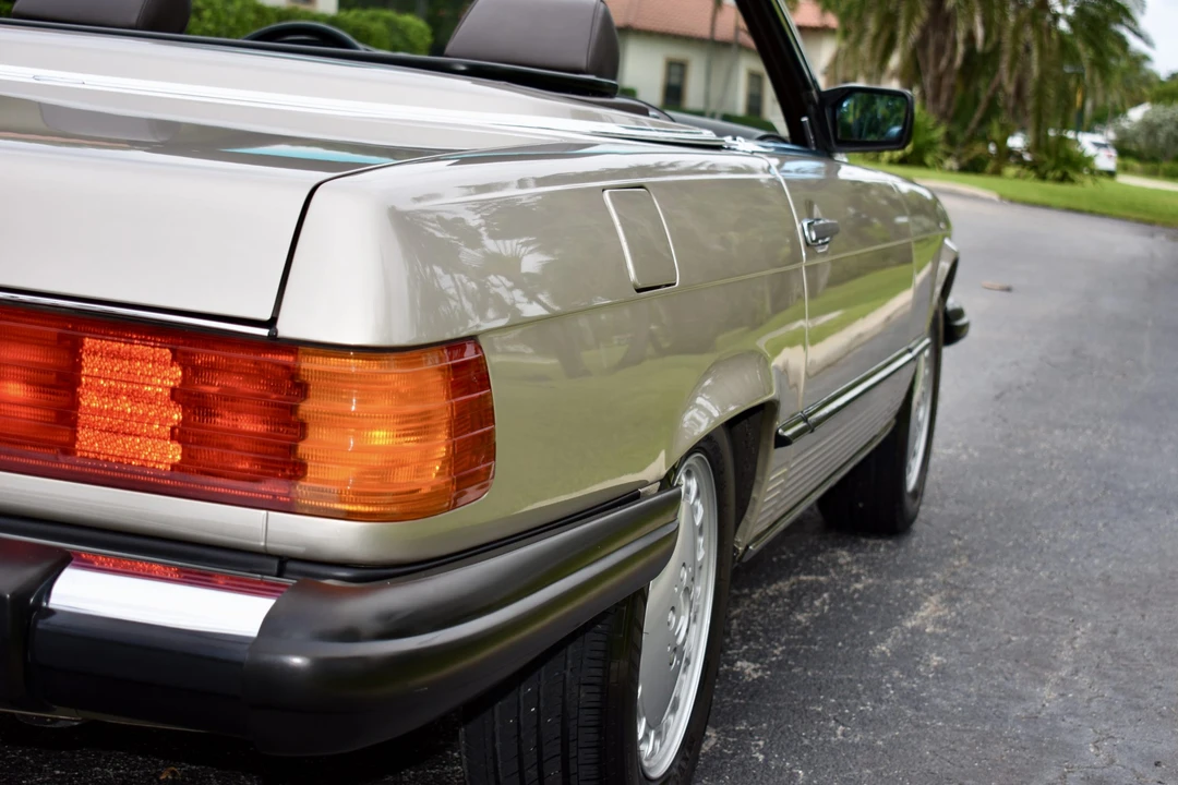 1989 Mercedes-Benz R107 SL-Class - Image 24 of 31