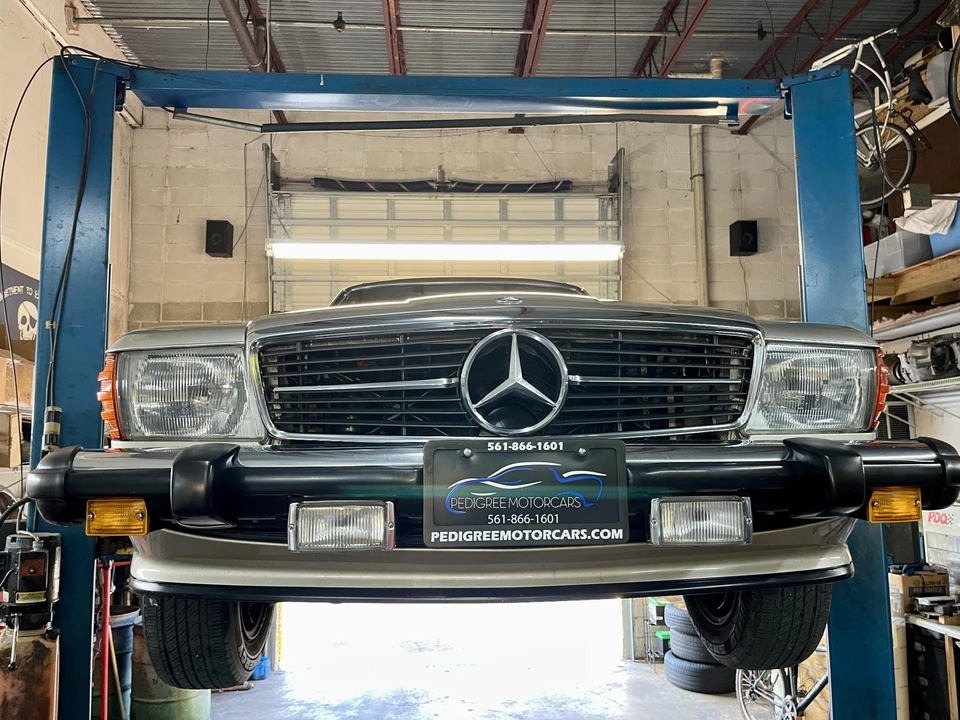 1989 Mercedes-Benz R107 SL-Class - Image 25 of 31