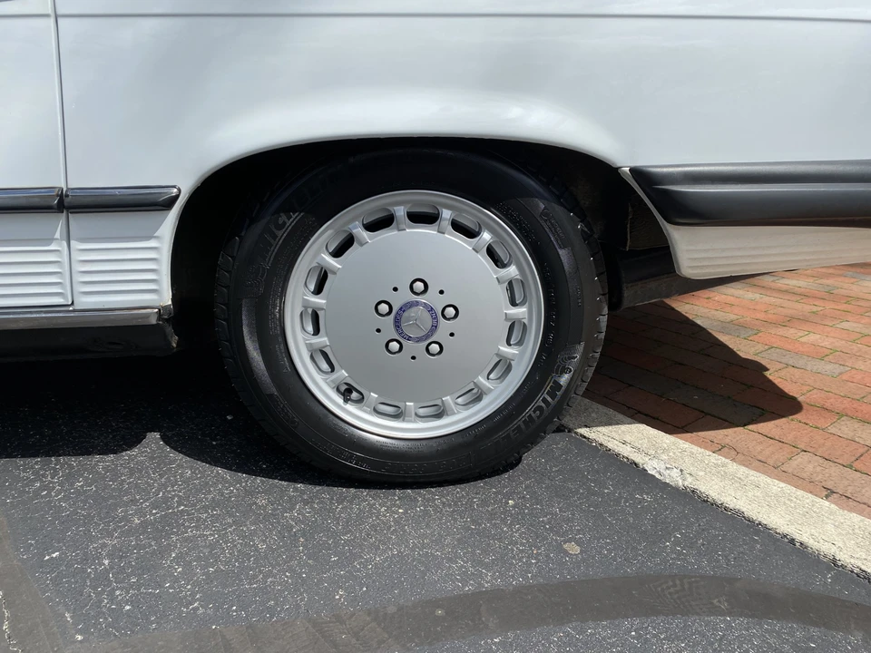 1989 Mercedes-Benz R107 SL-Class - Image 26 of 31