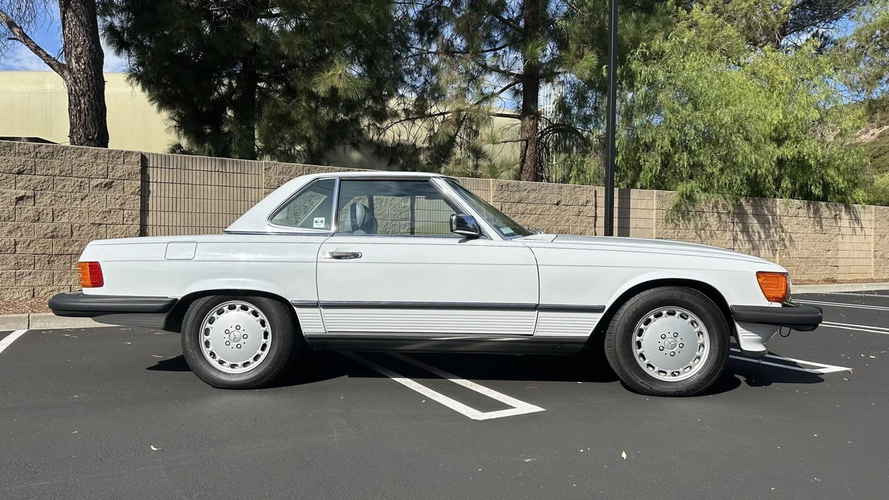 1989 Mercedes-Benz R107 SL-Class - Image 19 of 31