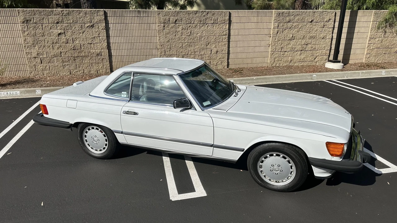 1989 Mercedes-Benz R107 SL-Class - Image 16 of 31