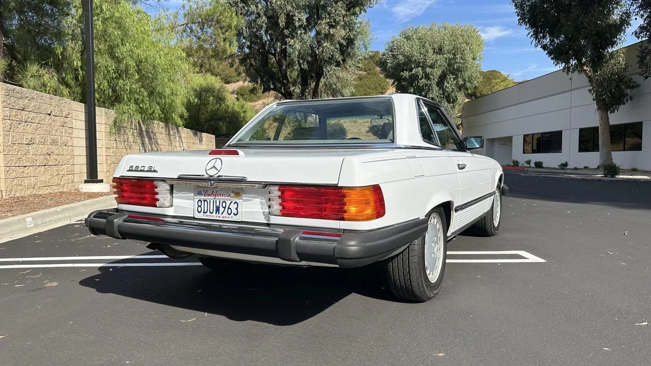 1989 Mercedes-Benz R107 SL-Class - Image 24 of 31