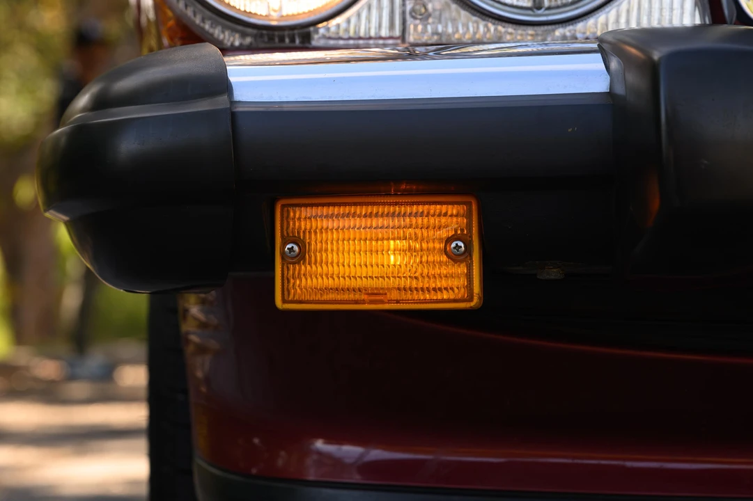 1989 Mercedes-Benz R107 SL-Class - Image 30 of 31