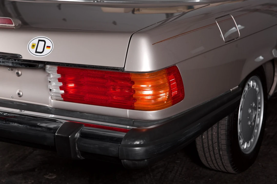 1989 Mercedes-Benz R107 SL-Class - Image 28 of 31