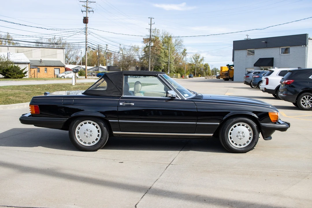 1989 Mercedes-Benz R107 SL-Class - Image 13 of 31