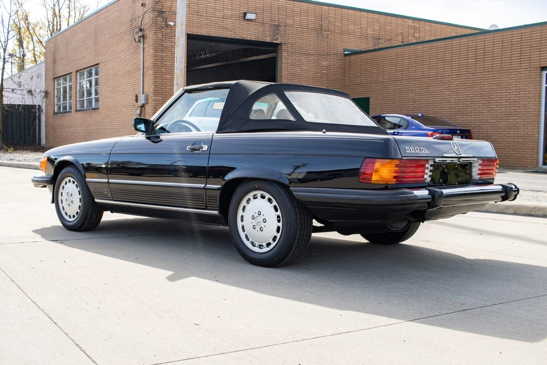 1989 Mercedes-Benz R107 SL-Class - Image 16 of 31