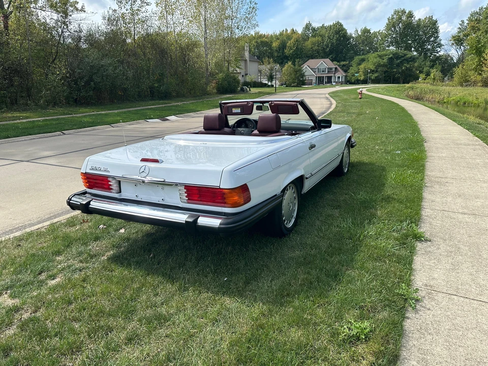 1989 Mercedes-Benz R107 SL-Class - Image 9 of 31