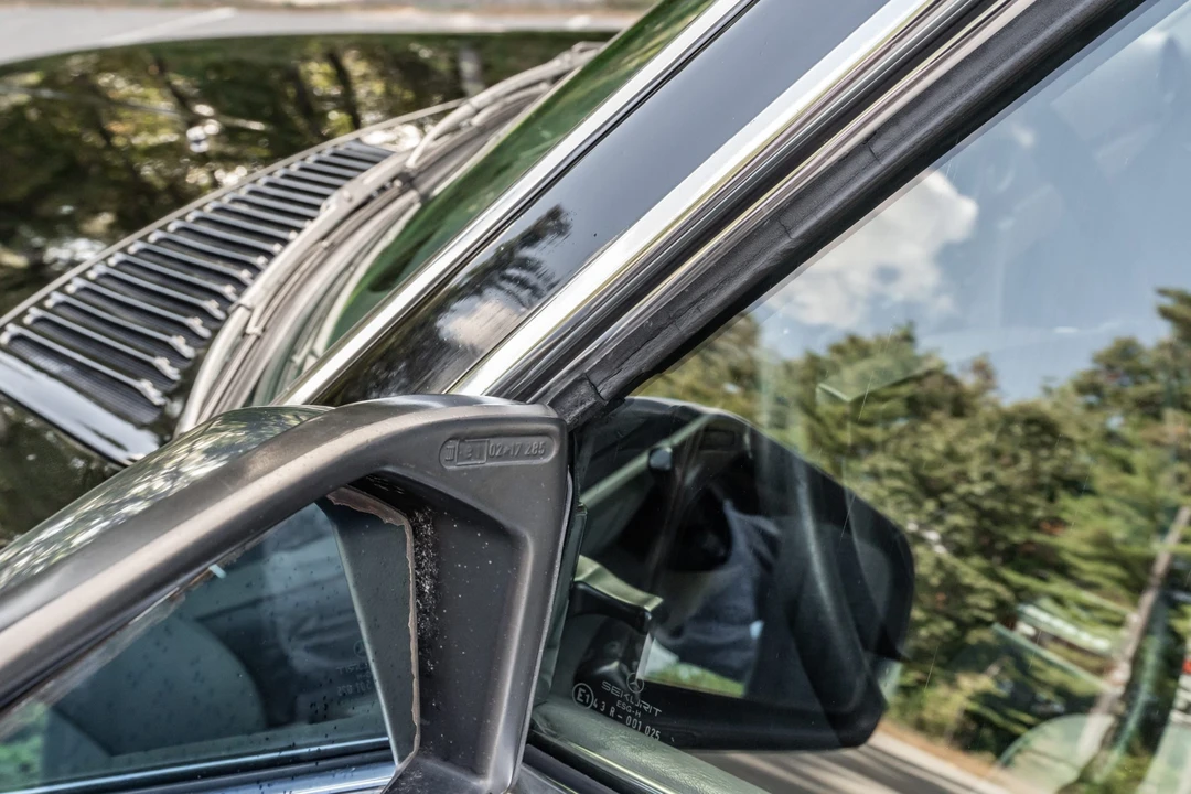 1989 Mercedes-Benz R107 SL-Class - Image 29 of 31