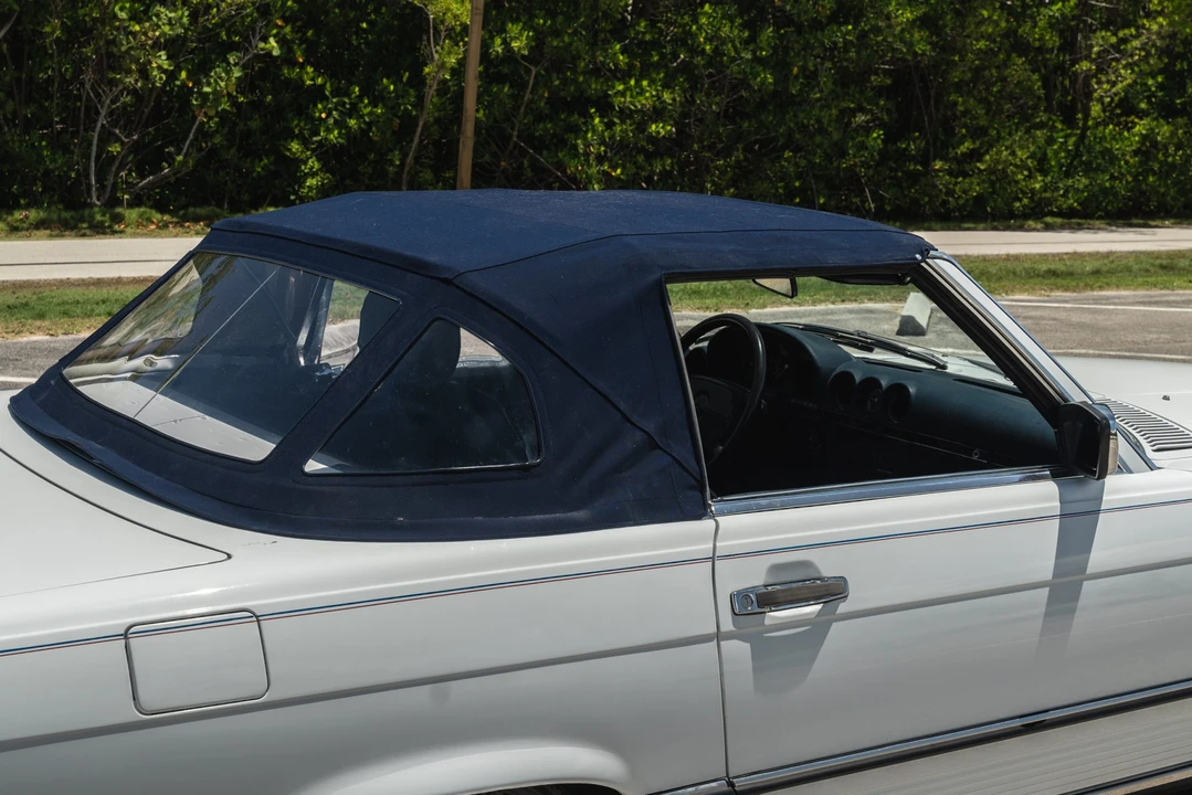 1989 Mercedes-Benz R107 SL-Class - Image 29 of 31