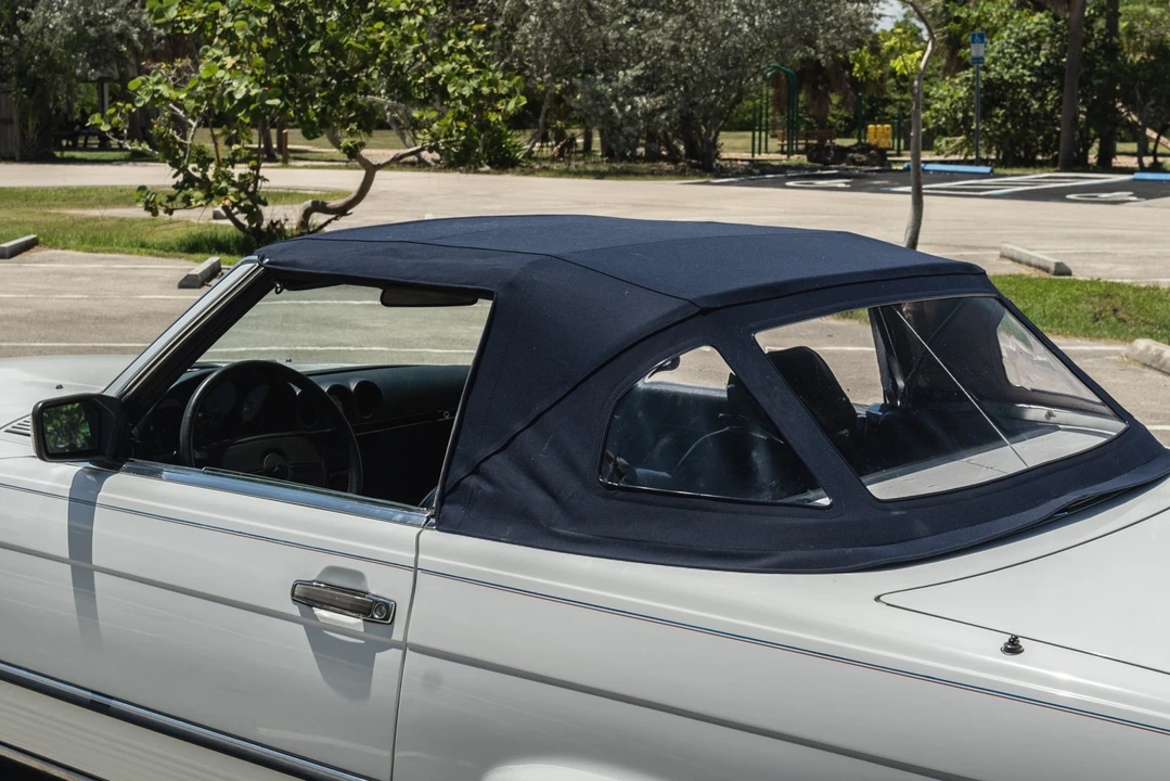 1989 Mercedes-Benz R107 SL-Class - Image 30 of 31