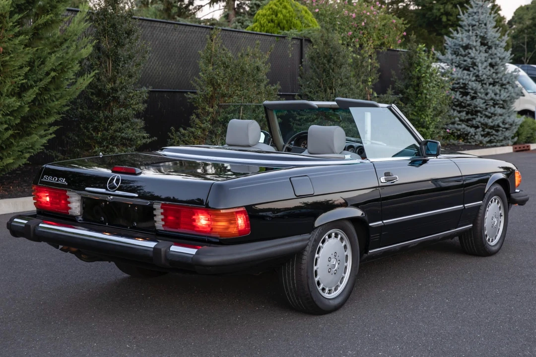 1989 Mercedes-Benz R107 SL-Class - Image 4 of 31