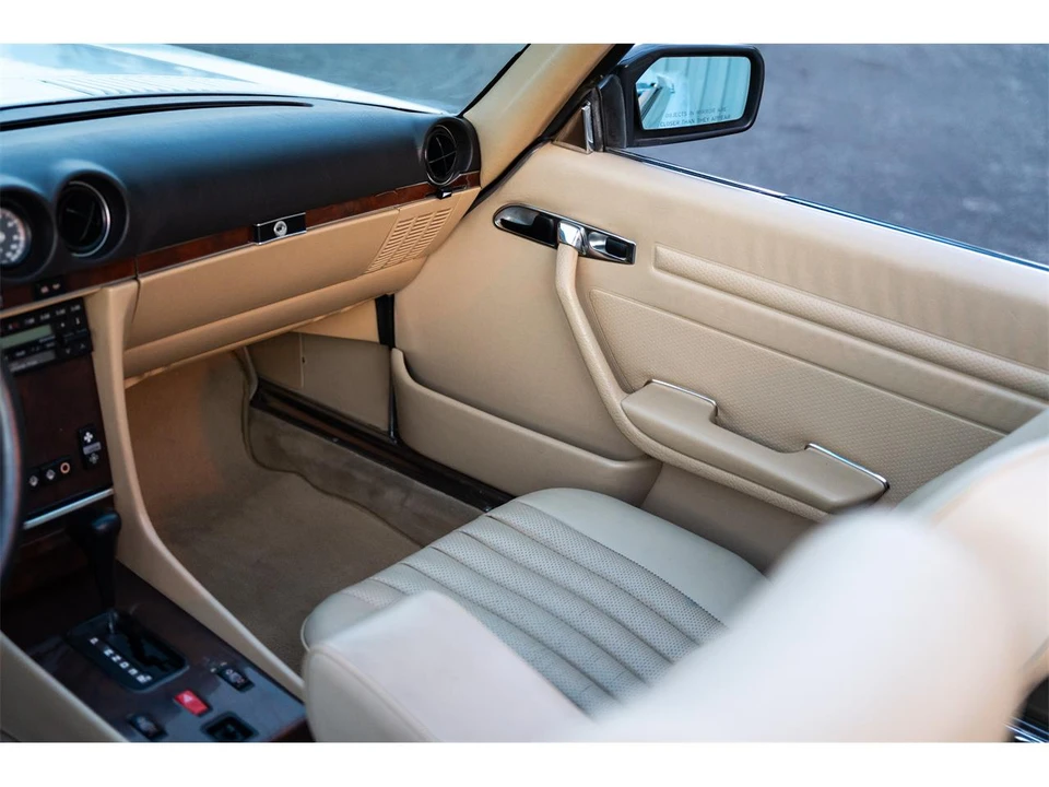 1989 Mercedes-Benz R107 SL-Class - Image 16 of 31