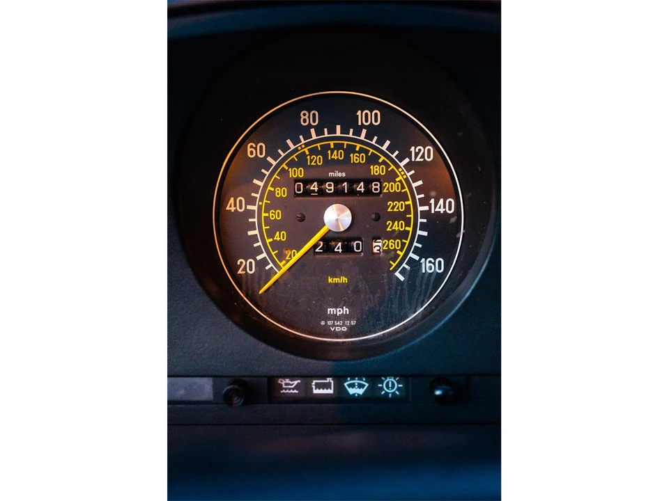 1989 Mercedes-Benz R107 SL-Class - Image 25 of 31