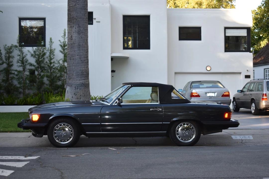 1989 Mercedes-Benz R107 SL-Class - Image 4 of 31