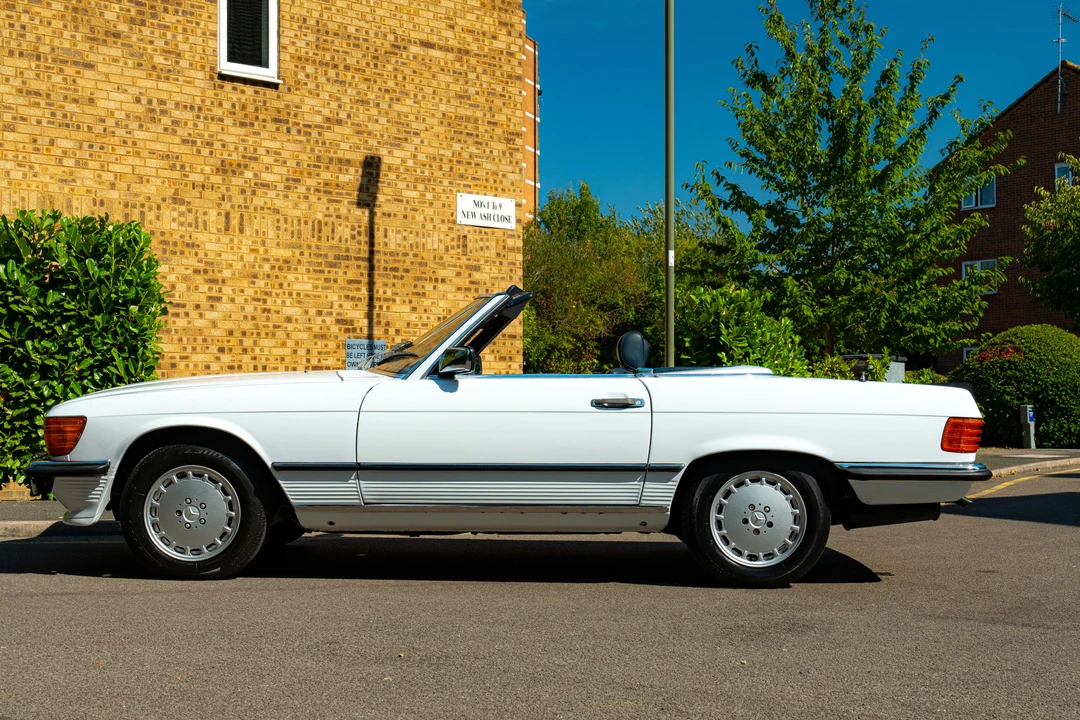 1989 Mercedes-Benz R107 SL-Class - Image 16 of 31