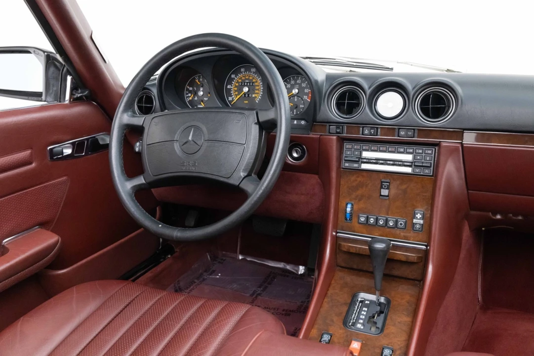 1989 Mercedes-Benz R107 SL-Class - Image 12 of 21