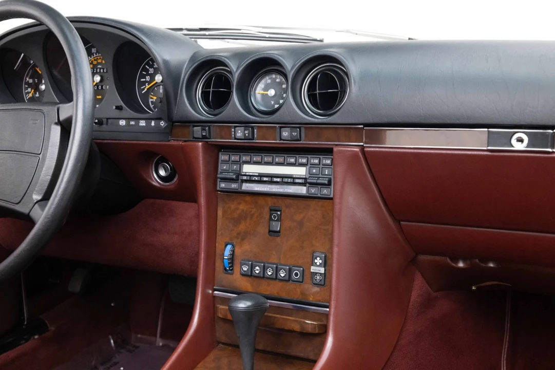 1989 Mercedes-Benz R107 SL-Class - Image 14 of 21