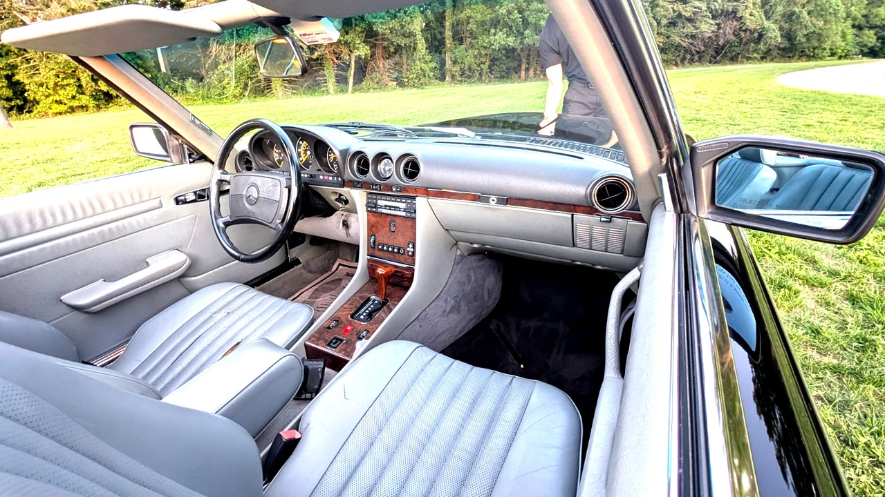 1989 Mercedes-Benz R107 SL-Class - Image 14 of 21