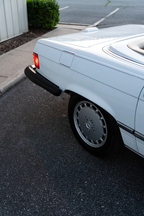 1989 Mercedes-Benz R129 SL-Class - Image 11 of 31