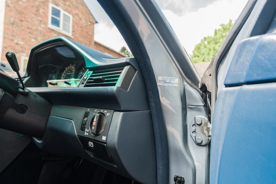 1989 Mercedes-Benz W120 & W121 - Image 15 of 30