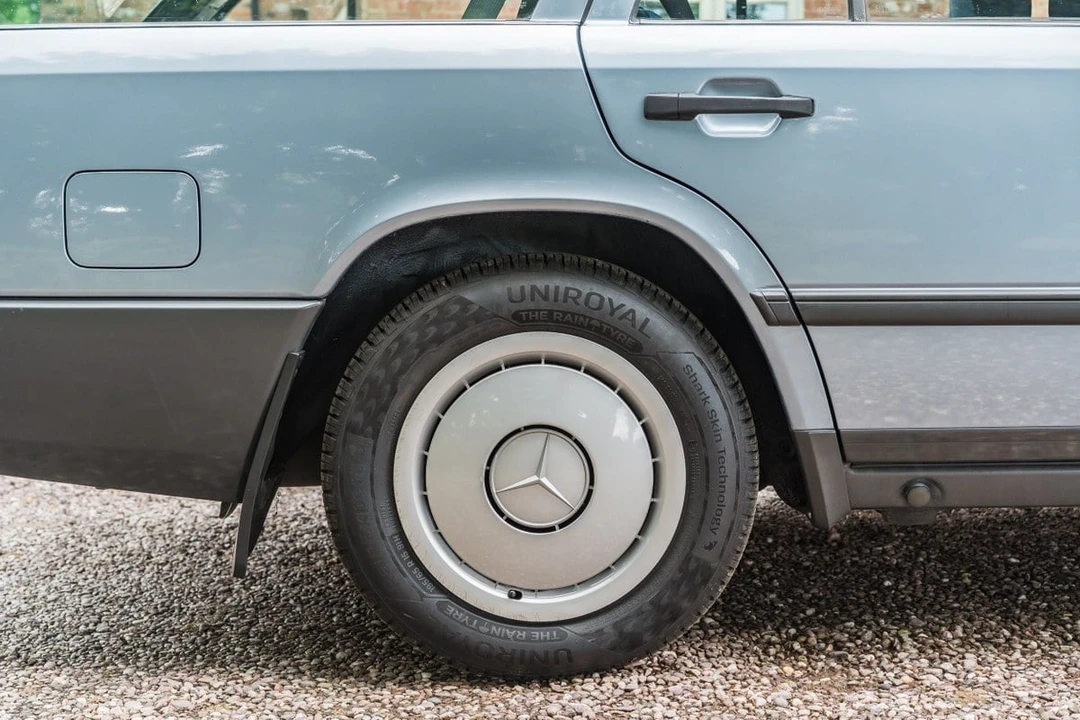 1989 Mercedes-Benz W120 & W121 - Image 9 of 30