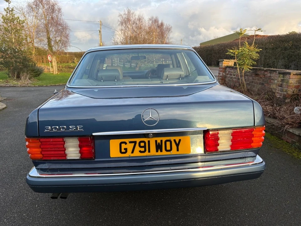 1989 Mercedes-Benz W126 S-Class Sedan - Image 17 of 30