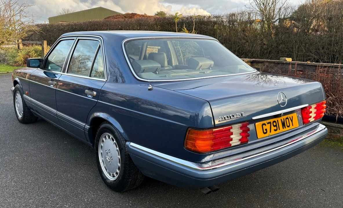 1989 Mercedes-Benz W126 S-Class Sedan - Image 19 of 30