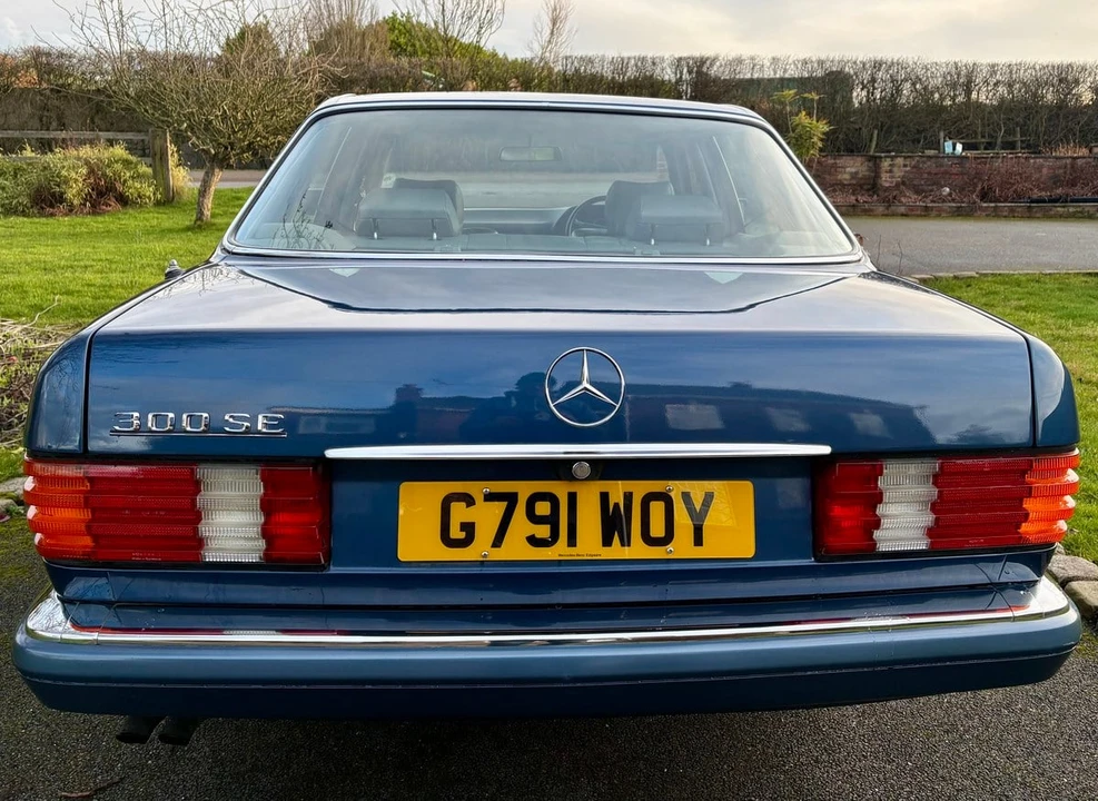 1989 Mercedes-Benz W126 S-Class Sedan - Image 14 of 30