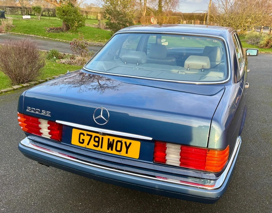 1989 Mercedes-Benz W126 S-Class Sedan - Image 16 of 30